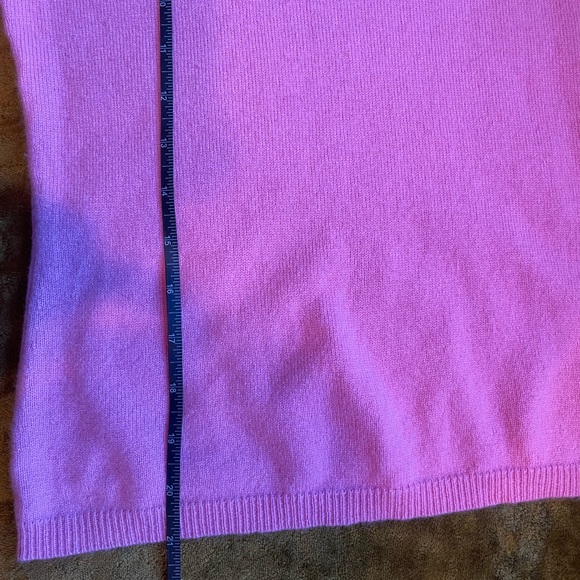 Vintage Saks Fifth Avenue SZ M Bubble Gum Pink 100% Cashmere T Shirt Sweater! - Picture 11 of 12